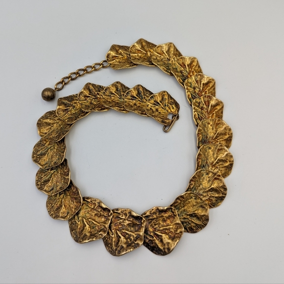 KENNETH JAY LANE (Signed) Matte Gold Gingko Leaf Choker Necklace, 18 inches - Picture 2 of 11